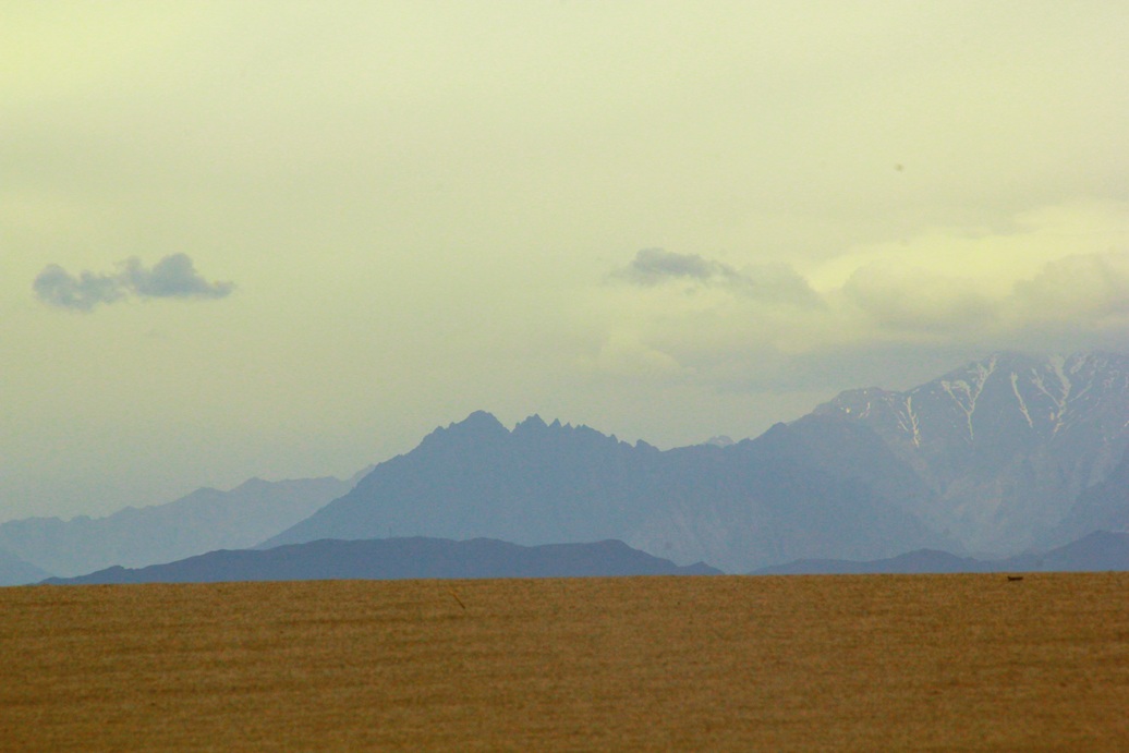 منظره کوه از کویر