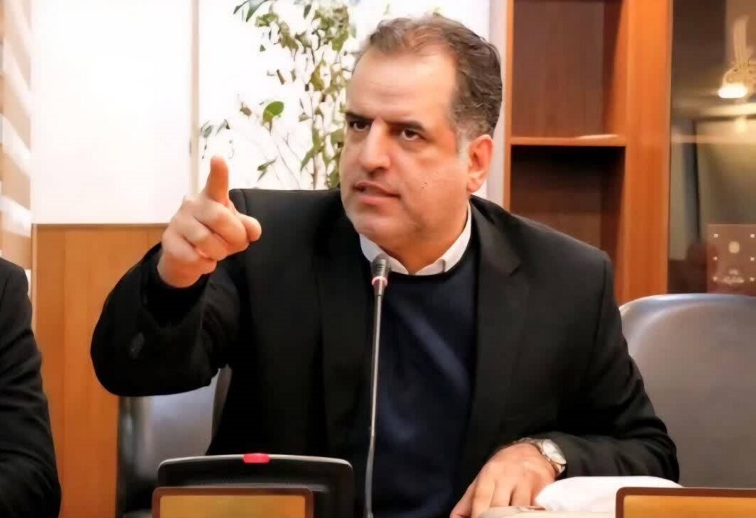 رئیس کانون وکلای همدان: به وضعیت "مبتذل" پذیرش دانشجوی حقوق پایان دهید