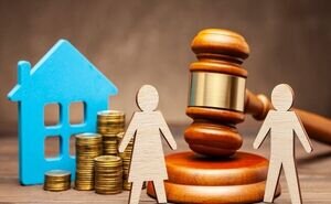 نفقه زوجه مجنون ناشزه به عهده کیست؟