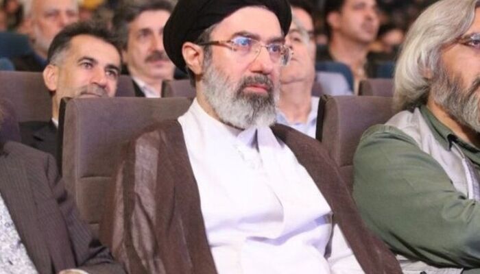تعیین جایزه ۱۰ میلیون دلار برای اطلاعات رهبر انقلاب