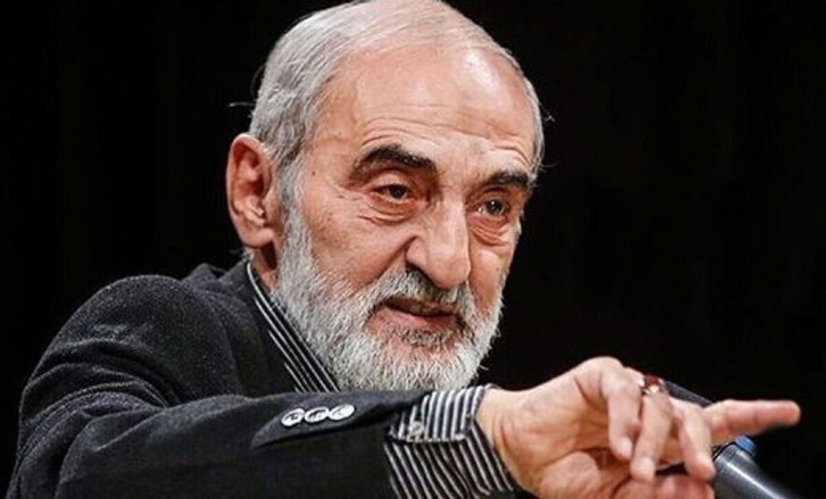 ️ شریعتمداری: سر ترامپ را می خواهیم!