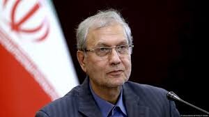 مورد عجیب علی ربیعی: انتقاد از  اینترنت طبقاتی با سیمکارت سفید