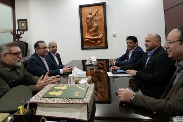 دیدار و گفتگوی امرای ارتش با مدیران کانون وکلای دادگستری مرکز