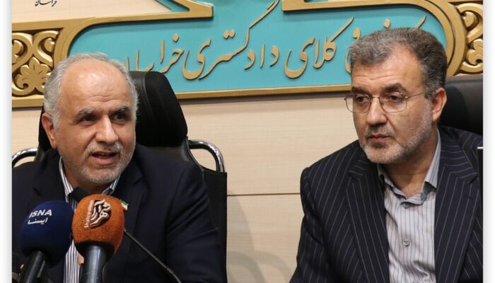 رئیس کانون وکلای خراسان: با قانون تسهیل، داوطلب با معدل پنج در آزمون قبول شد/ وزیر دادگستری: حقوق برخی قضات به اندازه اجاره‌ خانه‌شان نیست
