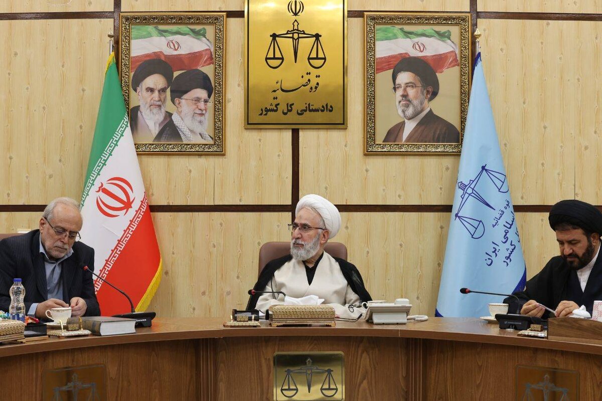 دادستان کل کشور: علاوه بر رضا پهلوی برای ۳۰۰ نفر از عوامل شبکه‌های معاند، کیفرخواست صادر شده است