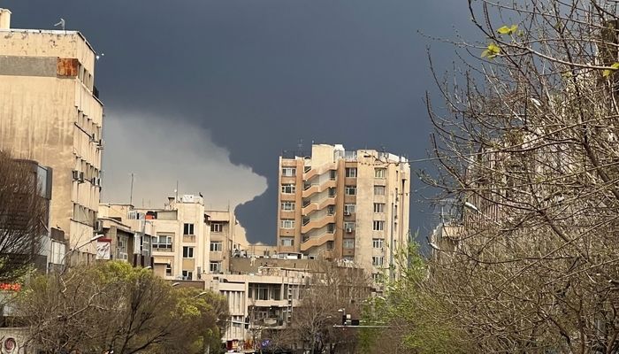 نبرد در آسمان پایتخت/به‌روزرسانی می‌شود