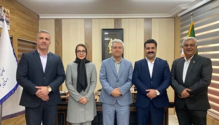 وکیل بهرام فرهمند صابر رئیس کانون وکلای بوشهر شد