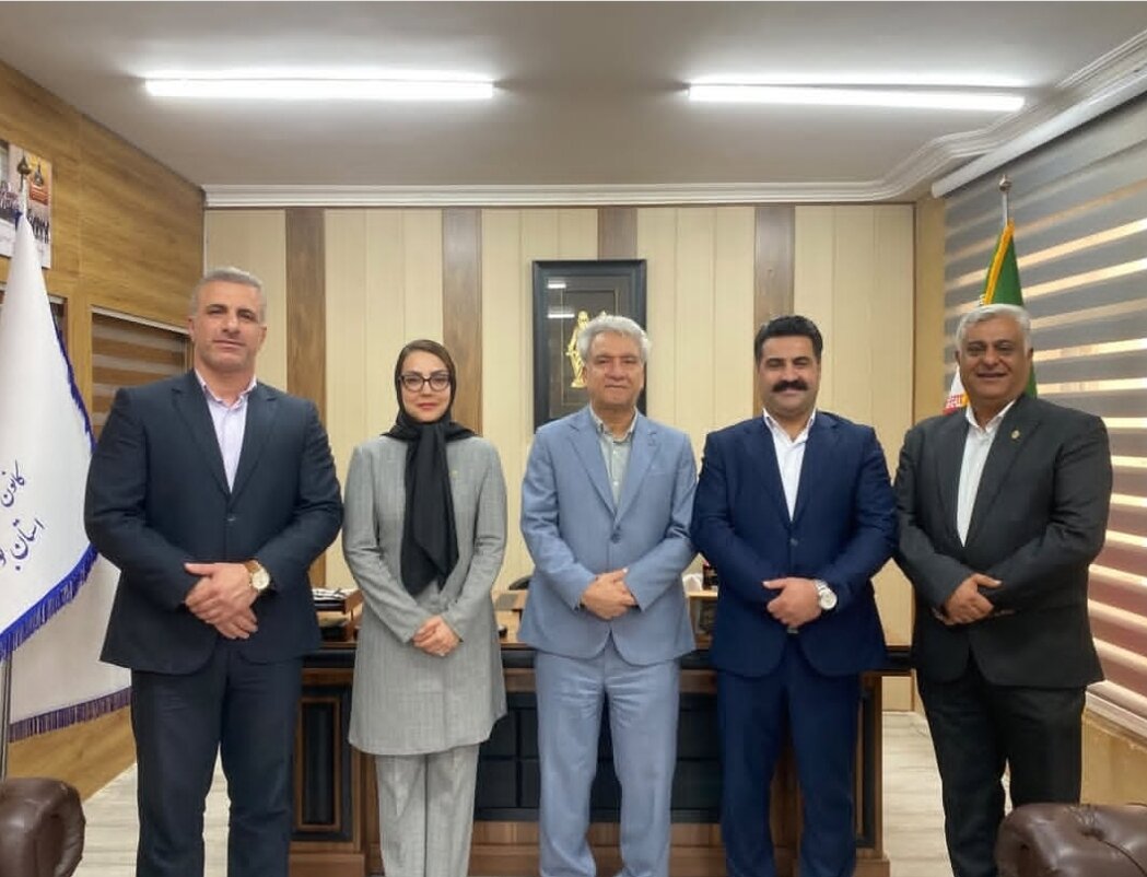 وکیل بهرام فرهمند صابر رئیس کانون وکلای بوشهر شد