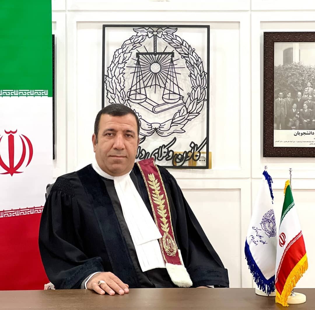 رئیس کانون وکلای ایلام: افشای اطلاعات وکلا مصداق بارز تعرض به حریم خصوصی و تهدید امنیت شغلی آنان است