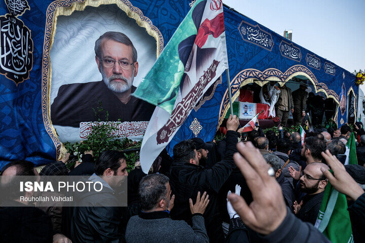 شهیدمظلوم لاریجانی در جوار امام رضا(ع) به خاک سپرده می‌شود