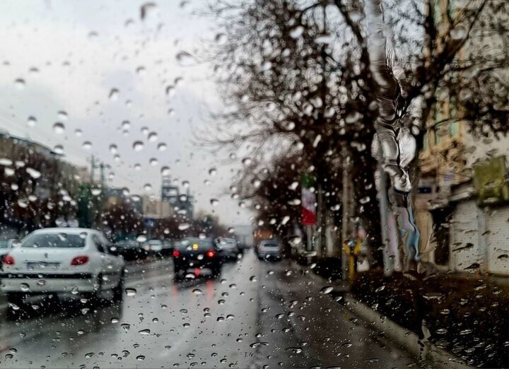 رگبار باران در مناطق شمال‌غرب و جنوب‌شرق کشور؛ دریاها تا چهارشنبه مواج خواهند بود