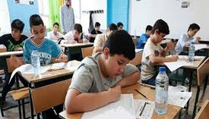 ادامه بلاتکلیفی دانش‌آموزان و معلمان؛ فعلا کلاس‌ها مجازی است
