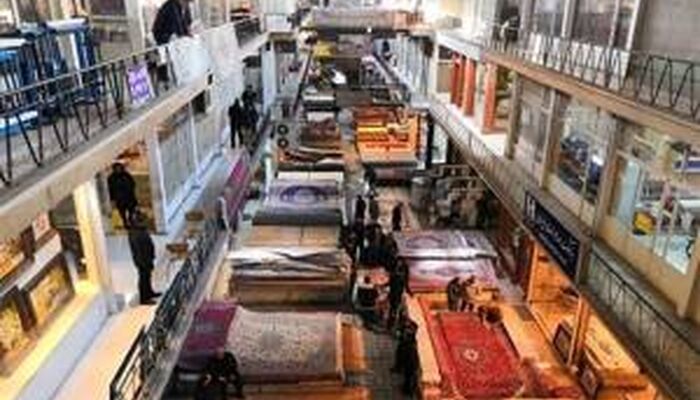 پرسه در بازار جنگ‌زده