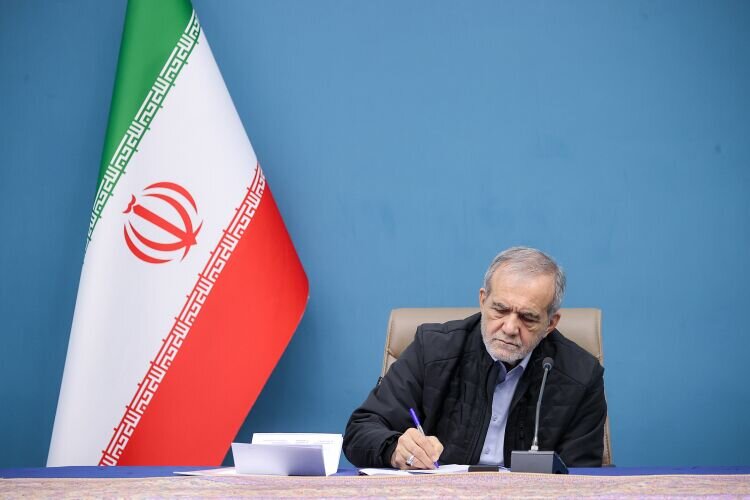 رئیس جمهوری در آستانه جنگ بر حفظ وحدت و تحمل تفاوت‌ها تأکید کرد