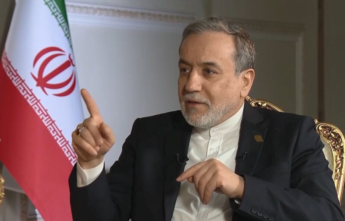 عراقچی: در روزهای آینده پیروزی خود در این جنگ را جشن می‌گیریم