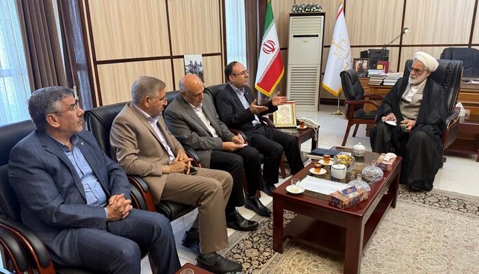 رئیس دیوان عالی کشور: از حضور وکلا در جلسات وحدت رویه هیات عمومی و استفاده از نظرات کارشناسی آنها استقبال می کنیم 
