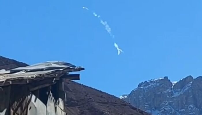 ببینید: هواگرد متجاوز در شمال تهران ساقط شد 
