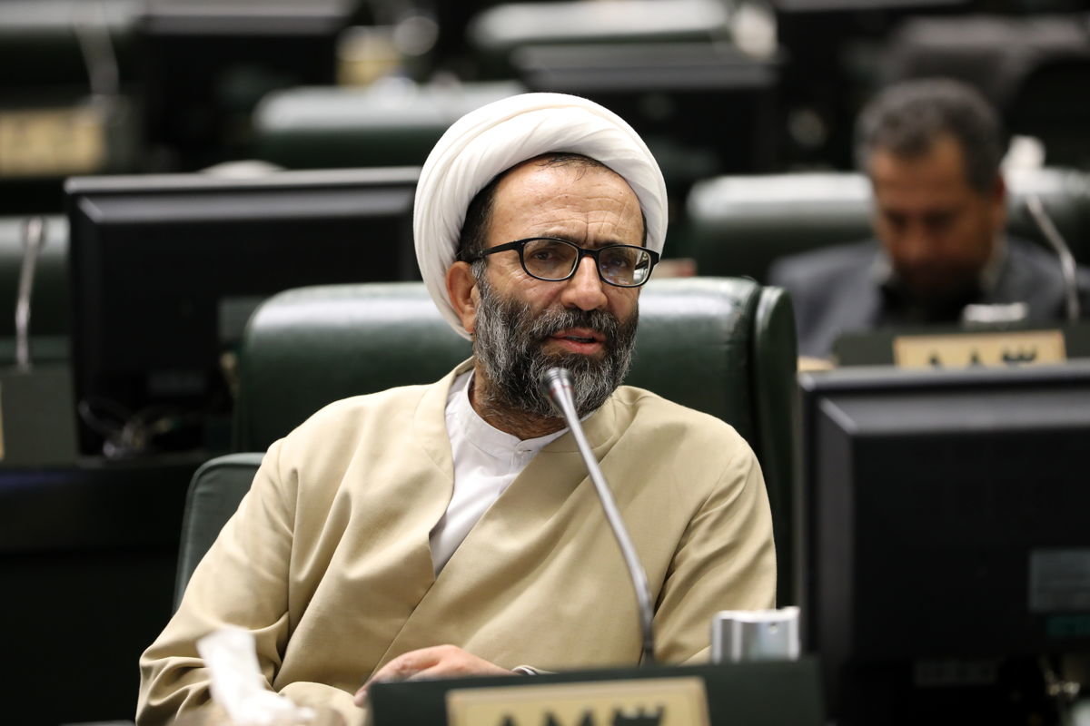 نماینده مجلس: رئیس جمهور بورکینافاسو و وزیر ارتباطات افغانستان تصمیم اینترنت پرو گرفته‌اند؟
