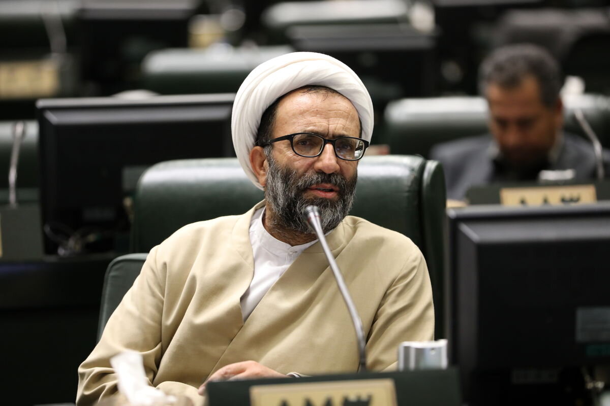 نماینده مجلس: رئیس جمهور بورکینافاسو و وزیر ارتباطات افغانستان تصمیم اینترنت پرو گرفته‌اند؟