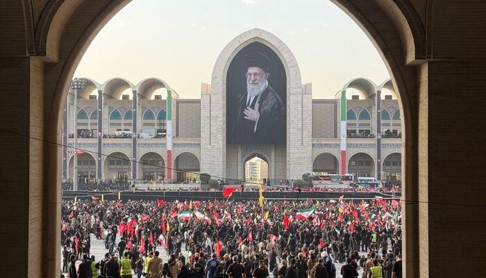 ببینید | مصلای بزرگ تهران و تشییع پیکر امام امت