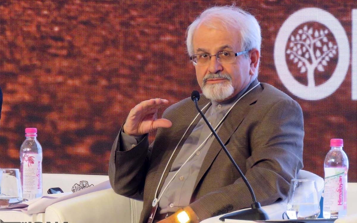 سجادپور: ترامپ به صراحت خواستار تغییر رژیم در ایران است