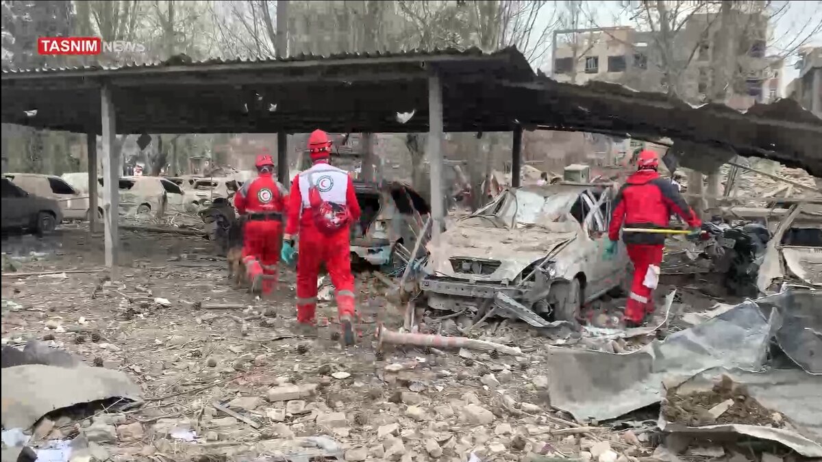 ببینید | گزارش تکان‌دهنده از حمله هوایی به اداره برق پیروزی در شرق تهران