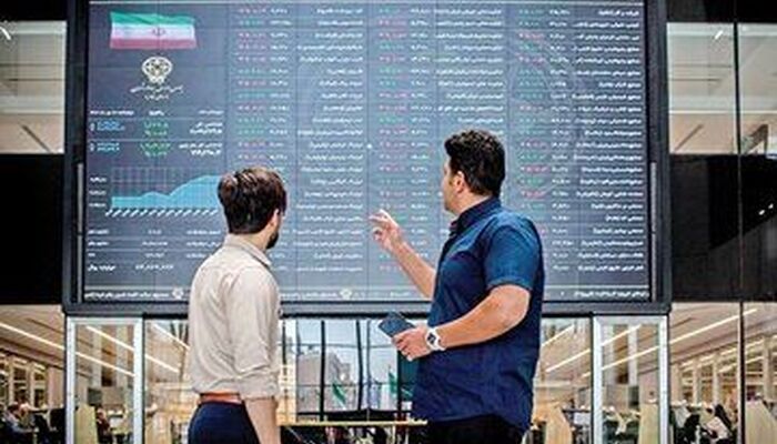 سومین ماه تعطیلی نهادهای مالی و بیکارشدن کارکنان بازار سرمایه