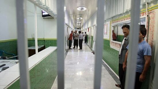 ببینید| حضور وکلا در زندان؛ طرحی روزانه در کانون البرز